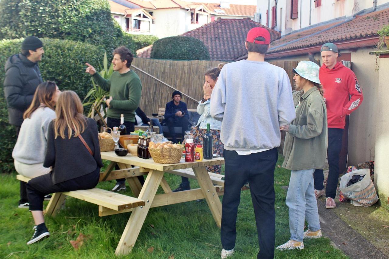 Garden - Utopy Hostel Biarritz Buitenkant foto